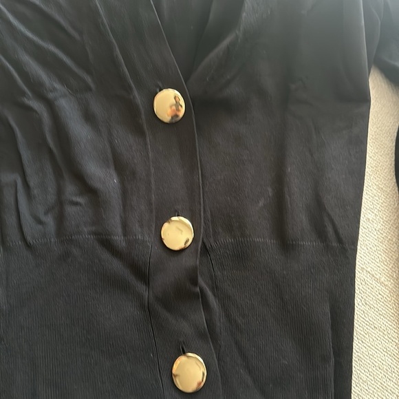 Beautiful large button cardigan.  Stretchy. - Picture 2 of 3